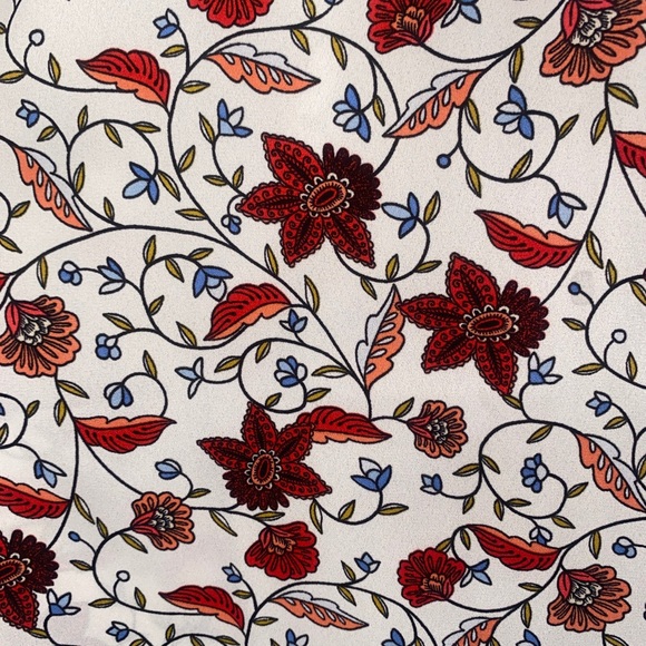 ANN TAYLOR LOFT - Petite Ruffle Floral Top - Picture 3 of 3